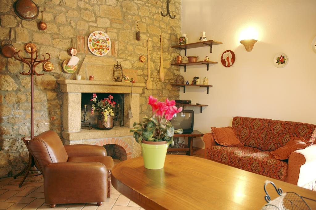 Agriturismo Palazzo Conti - B П'єнца Екстер'єр фото